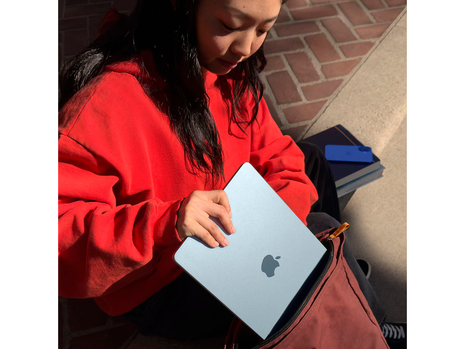 MacBook Air 2025 13" M4 10CPU, 8GPU, 16GB, 256GB - Starlight - (MW0Y3DK/A)